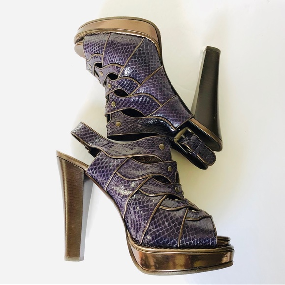 Bottega Veneta Eggplant Snakeskin shoes. - Picture 5 of 8